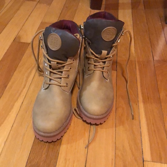 Women’s Tommy Hilfiger work boots brand new size 7 1/2 M - Picture 2 of 10